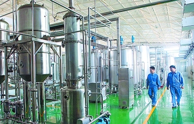 光影記錄化學(xué)工業(yè) 化工產(chǎn)品生產(chǎn)的現(xiàn)場報(bào)道